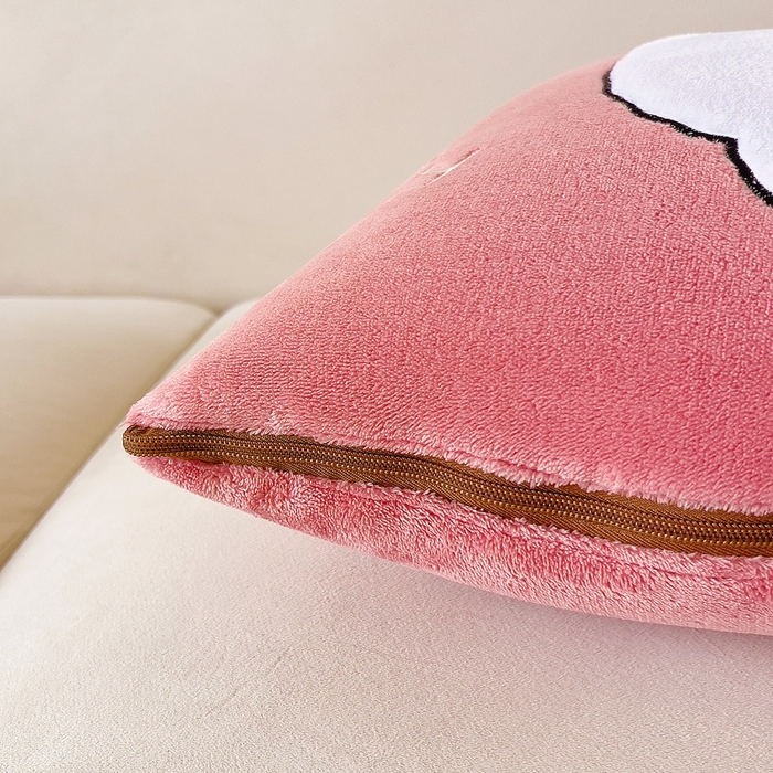 91家纺网 家纺一手货源 找家纺 阳光依佰抱枕被 2024秋冬新款牛奶绒可萌狗多功能抱枕被 可萌狗-西瓜红