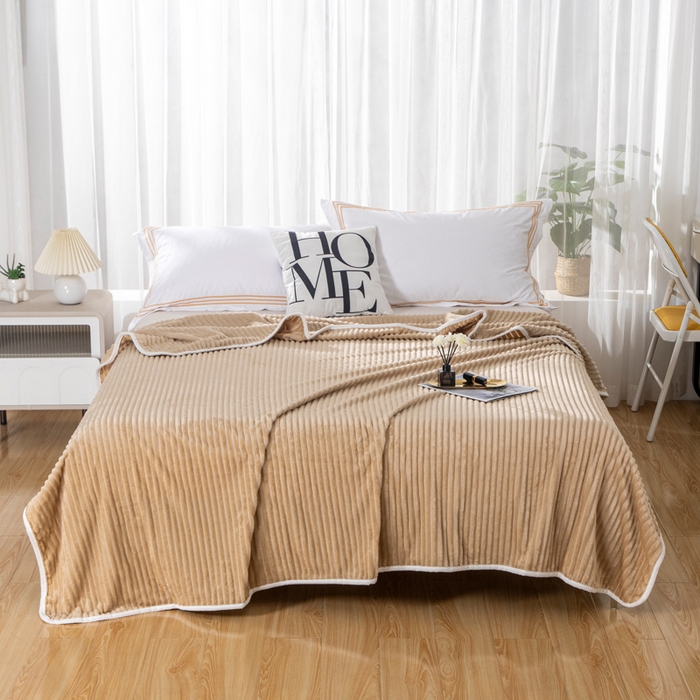 91家纺网 家纺一手货源 找家纺 2025新款240克轻盈保暖秋冬居家办公柔软亲肤午休小毯子便携车载毯 浅驼