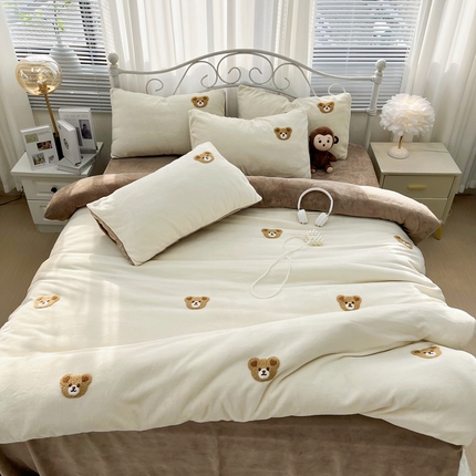 鑫利来家纺 2025新款牛奶绒毛巾绣四件套加厚立体卡通牛奶绒四件套 小熊-奶白咖