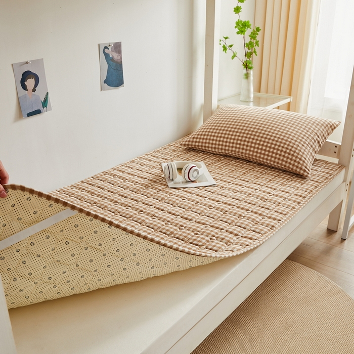 91家纺网 家纺一手货源 找家纺 卡派 2024新款全棉夹棉床褥 米小格