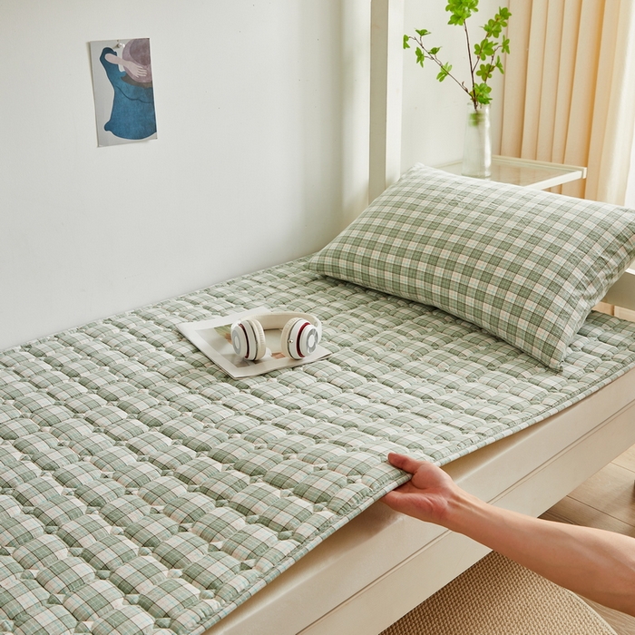 91家纺网 家纺一手货源 找家纺 卡派 2024新款全棉夹棉床褥 经典格