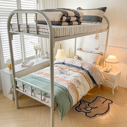 91家纺网 家纺一手货源 找家纺 2025新款全棉印花12868学生宿舍床三件套被芯床垫枕芯上下铺六件套 洛卡小镇