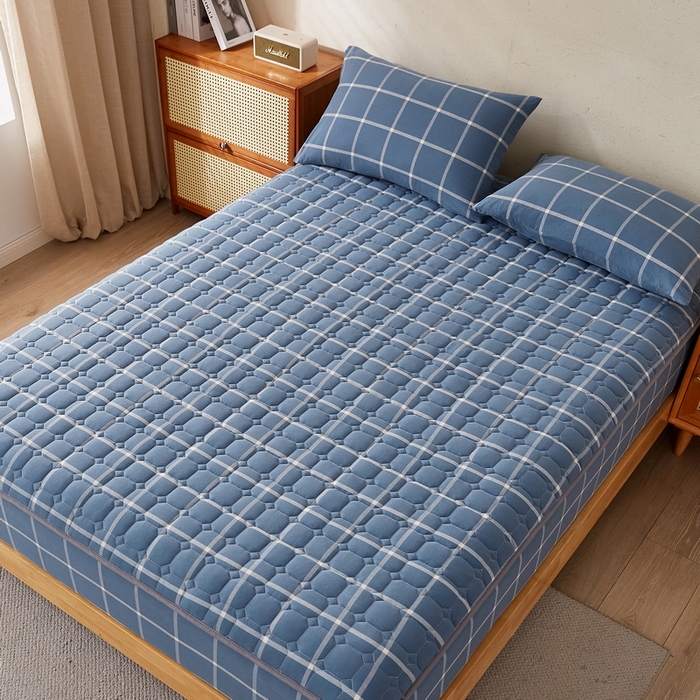 91家纺网 家纺一手货源 找家纺 卡派 2024新款色织全棉夹棉床笠 海蓝格