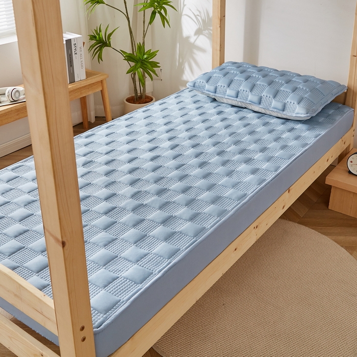 91家纺网 家纺一手货源 找家纺 卡派 2024新款布拉格夹棉加厚床笠单人床 布拉格-蓝灰