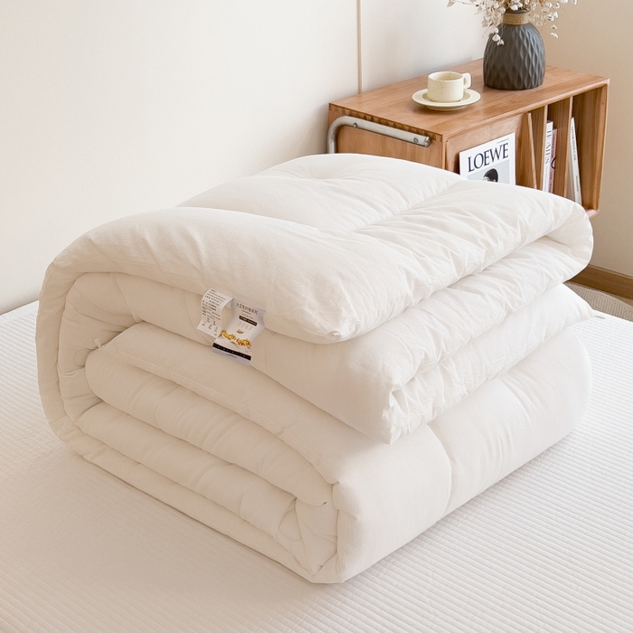 91家纺网 家纺一手货源 找家纺 （总）宝士康家纺 2024新款简约无印风冬被 被子被芯