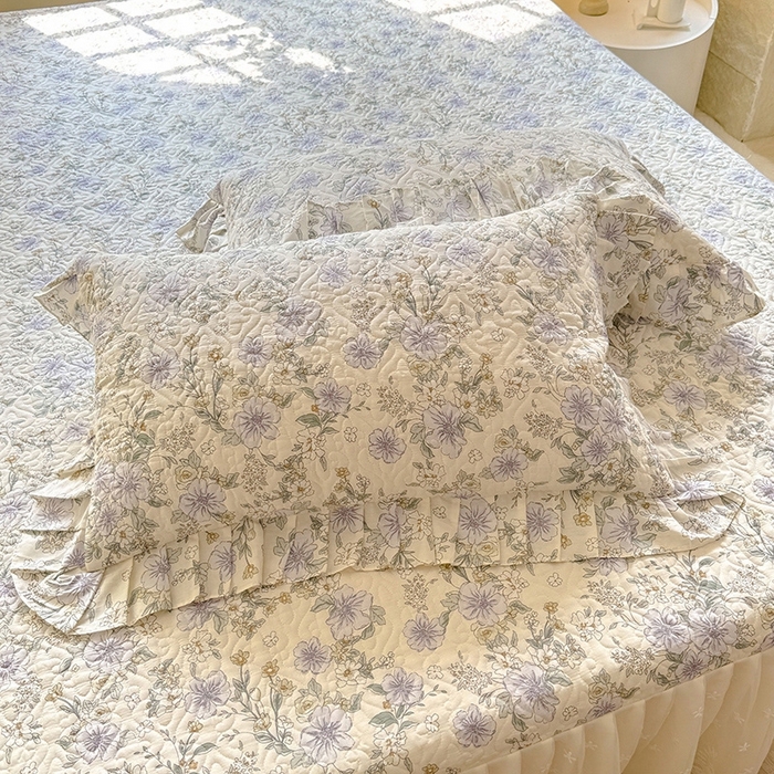 91家纺网 家纺一手货源 找家纺 花香四季家纺 2024新款全棉夹棉绗缝床裙款四件套纯棉印花法式套件蕾丝公主风 小清新