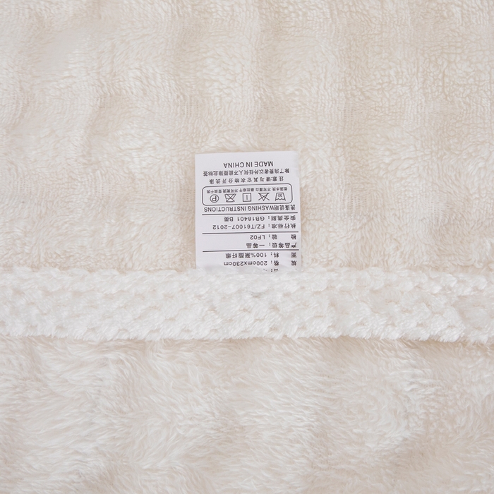 91家纺网 家纺一手货源 找家纺 2025新款魔法大泡泡绒法兰绒毛毯多功能盖毯 白色