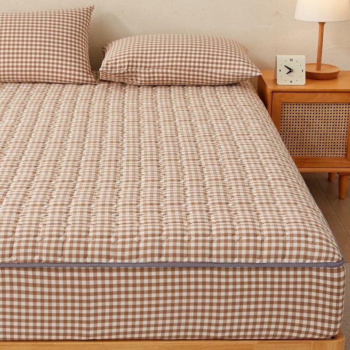 91家纺网 家纺一手货源 找家纺 卡派 2024新款色织全棉夹棉床笠 米小格