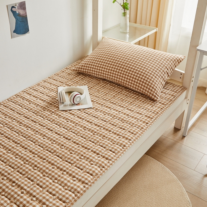 91家纺网 家纺一手货源 找家纺 卡派 2024新款全棉夹棉床褥 米小格