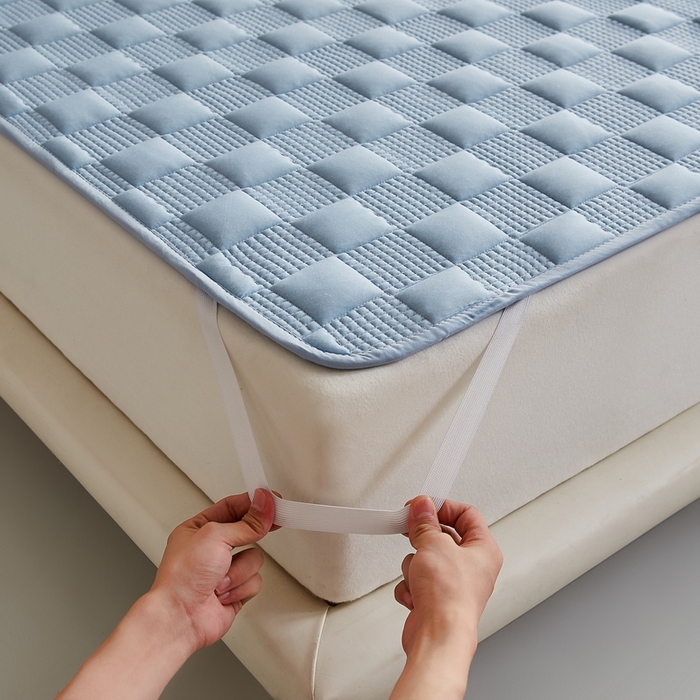 91家纺网 家纺一手货源 找家纺 卡派 2024新款布拉格夹棉床褥大床 布拉格-蓝灰