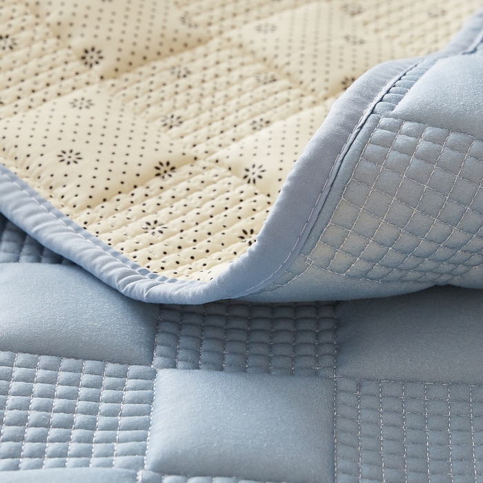 91家纺网 家纺一手货源 找家纺 卡派 2024新款布拉格夹棉加厚床褥单人床 布拉格-蓝灰