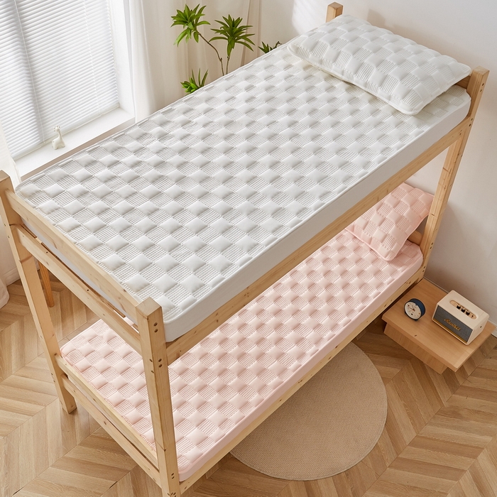 91家纺网 家纺一手货源 找家纺 卡派 2024新款布拉格夹棉加厚床笠单人床 布拉格-白