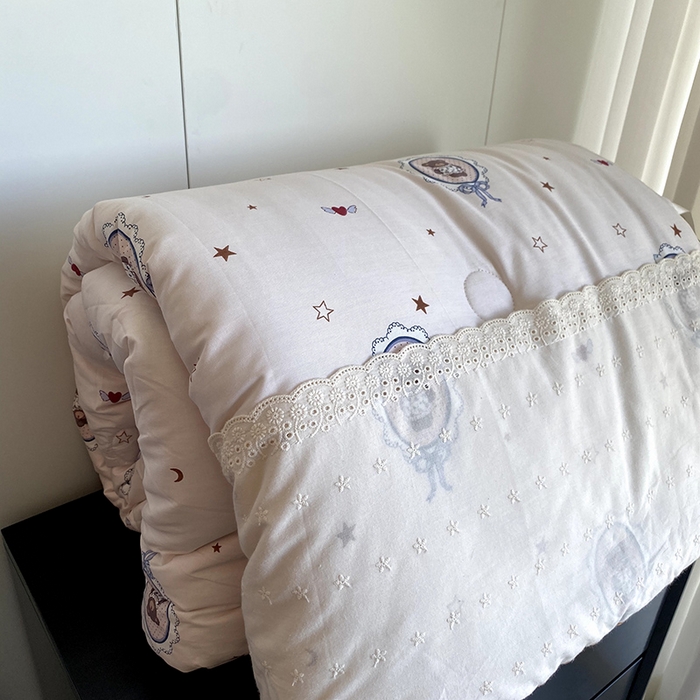 91家纺网 家纺一手货源 找家纺 2024新款秋冬季棉加豆豆绒法式花边款豆豆被被芯 星星熊