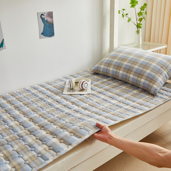 91家纺网 家纺一手货源 找家纺 卡派 2024新款全棉夹棉床褥 莫妮蓝