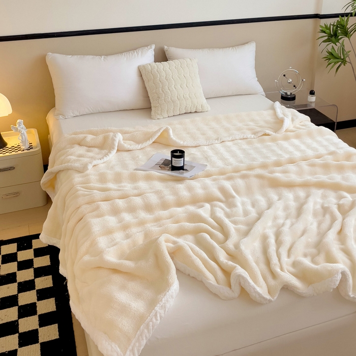 91家纺网 家纺一手货源 找家纺 佳居缘 2024新款亲肤舒适纯色兔毛绒毯毛毯毯子 米白色