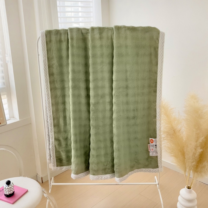 91家纺网 家纺一手货源 找家纺 佳居缘 2024新款亲肤舒适纯色兔毛绒毯毛毯毯子 果绿