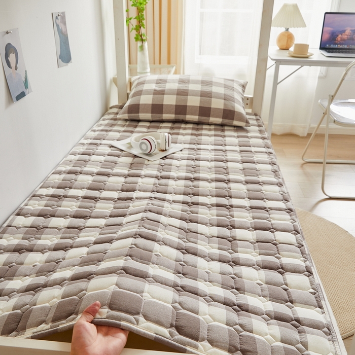 91家纺网 家纺一手货源 找家纺 卡派 2024新款全棉夹棉床褥 大灰格