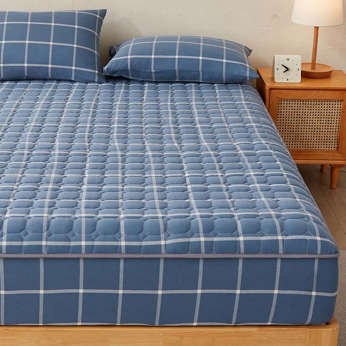 91家纺网 家纺一手货源 找家纺 卡派 2024新款色织全棉夹棉床笠 海蓝格