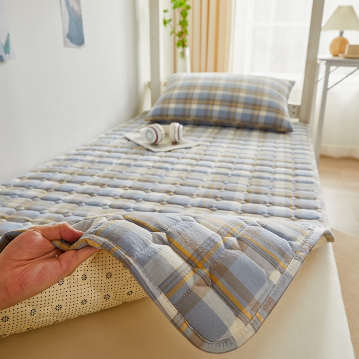 91家纺网 家纺一手货源 找家纺 卡派 2024新款全棉夹棉床褥 莫妮蓝