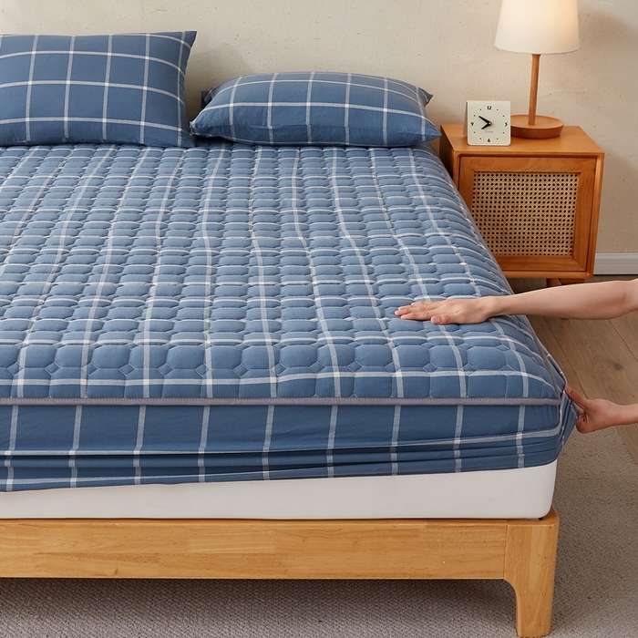 91家纺网 家纺一手货源 找家纺 卡派 2024新款色织全棉夹棉床笠 海蓝格