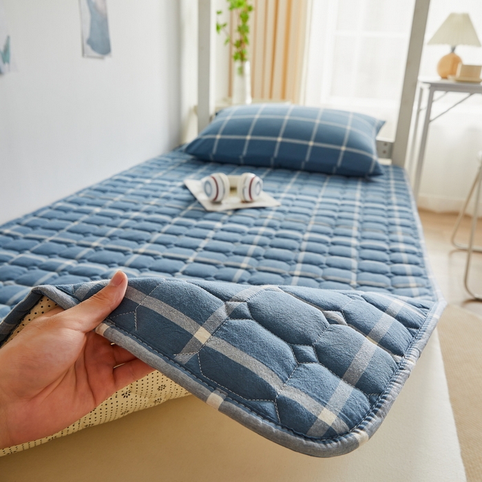 91家纺网 家纺一手货源 找家纺 卡派 2024新款全棉夹棉床褥 海蓝格