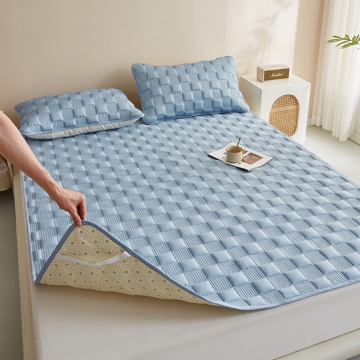 91家纺网 家纺一手货源 找家纺 卡派 2024新款布拉格夹棉床褥大床 布拉格-蓝灰