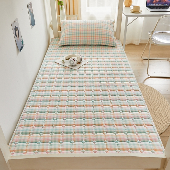 91家纺网 家纺一手货源 找家纺 卡派 2024新款全棉夹棉床褥 冰淇淋格