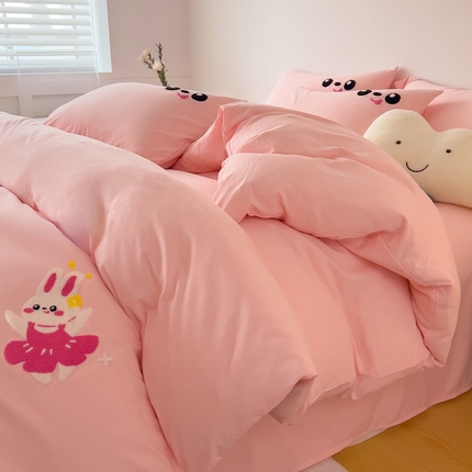 91家纺网 家纺一手货源 找家纺 （总）典曼家纺 2024新款韩版毛巾绣四件套