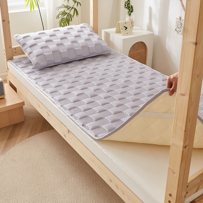 91家纺网 家纺一手货源 找家纺 卡派 2024新款布拉格夹棉加厚床褥单人床 布拉格-灰