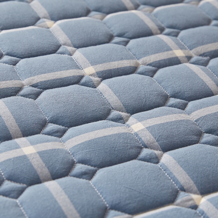 91家纺网 家纺一手货源 找家纺 卡派 2024新款色织全棉夹棉床笠(无印家居风） 海蓝格