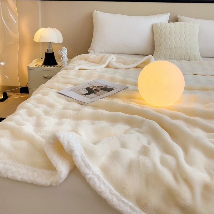 91家纺网 家纺一手货源 找家纺 佳居缘 2024新款亲肤舒适纯色兔毛绒毯毛毯毯子 米白色