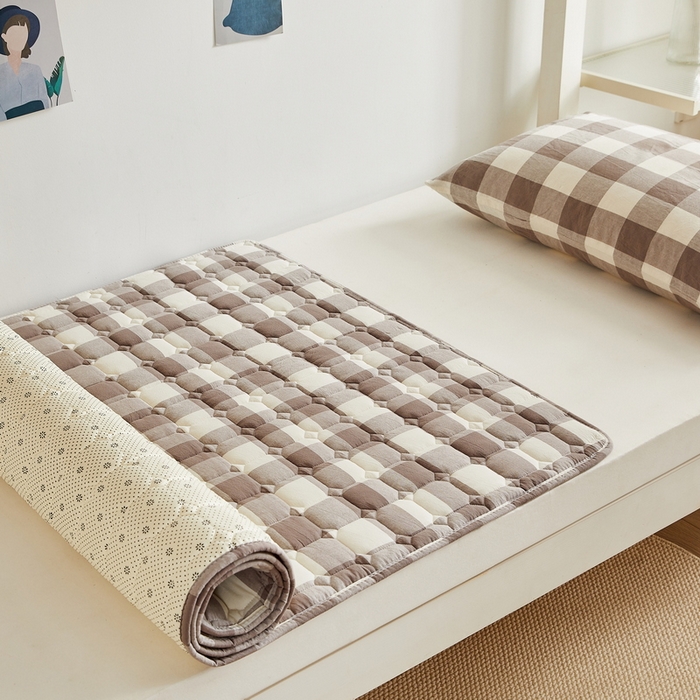 91家纺网 家纺一手货源 找家纺 卡派 2024新款全棉夹棉床褥 大灰格