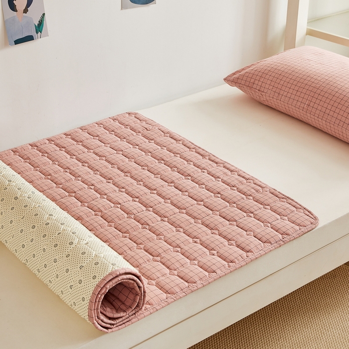 91家纺网 家纺一手货源 找家纺 卡派 2024新款全棉夹棉床褥 粉小格