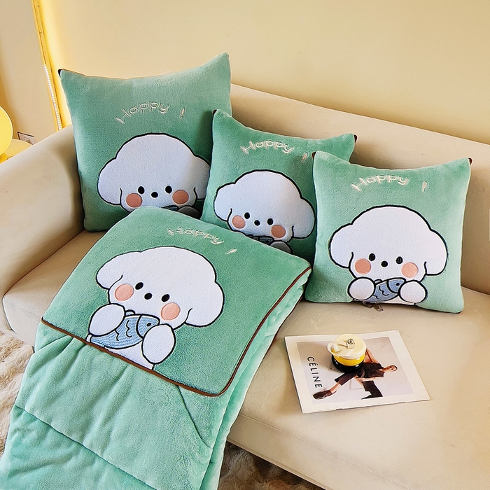 91家纺网 家纺一手货源 找家纺 阳光依佰抱枕被 2024秋冬新款牛奶绒可萌狗多功能抱枕被 可萌狗-水绿色