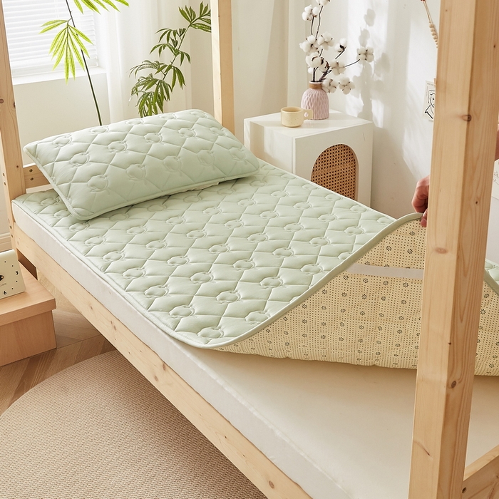 91家纺网 家纺一手货源 找家纺 卡派 2024新款水洗棉100%新疆棉花床褥款单人床 棉花-果绿