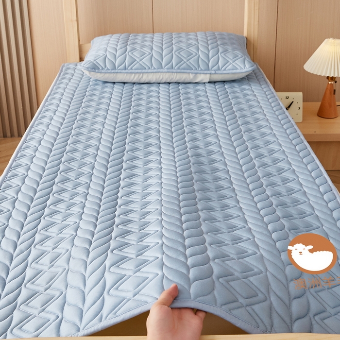 91家纺网 家纺一手货源 找家纺 卡派 2024新款水洗棉羊毛床褥（富贵竹）单人床 富贵竹-蓝灰