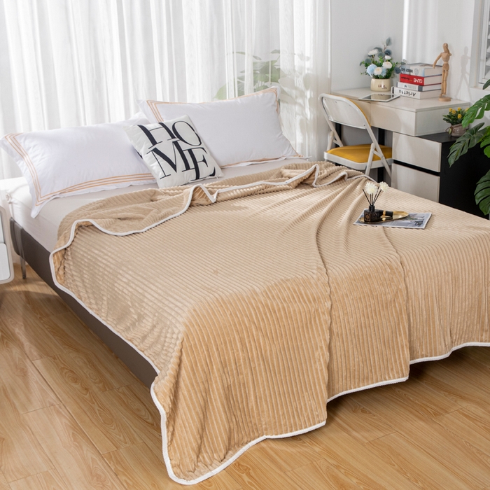 91家纺网 家纺一手货源 找家纺 2025新款240克轻盈保暖秋冬居家办公柔软亲肤午休小毯子便携车载毯 浅驼