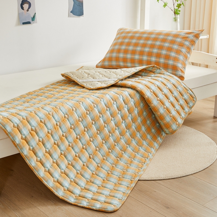 91家纺网 家纺一手货源 找家纺 卡派 2024新款全棉夹棉床褥 蜜橘格