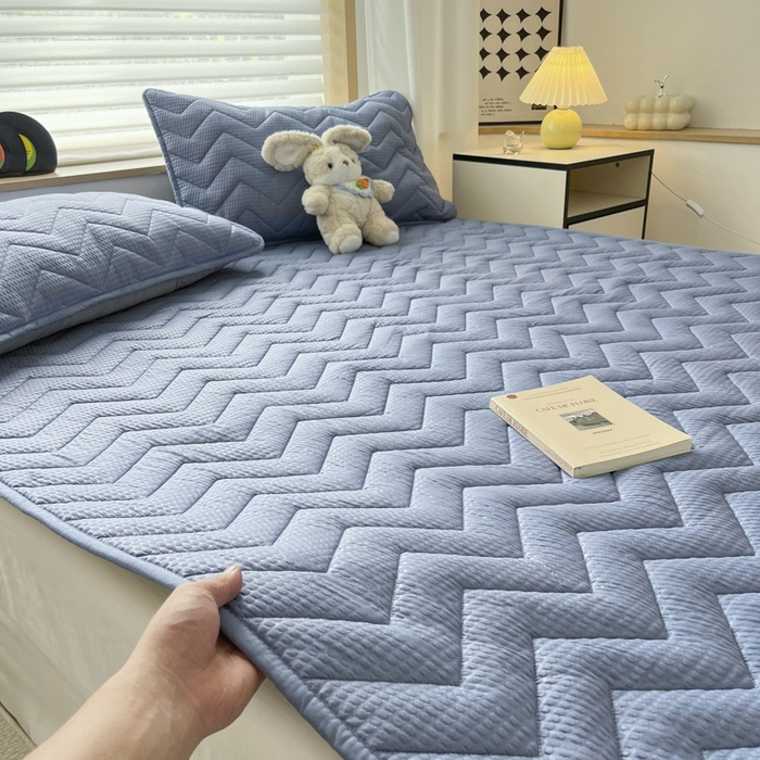 91家纺网 家纺一手货源 找家纺 老帅的工厂店 2025新款泡泡纱提花床垫系列 大床（有买家秀） 雾蓝