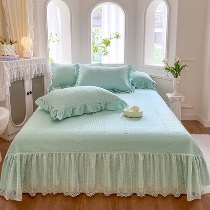 91家纺网 家纺一手货源 找家纺  乐朵 2025春夏 妮可 A类 泡泡棉 夹棉床盖（专版专利 控价108）湖光绿