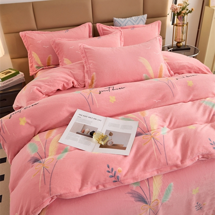 91家纺网 家纺一手货源 找家纺 卡迪亚 2024新款全消光牛奶绒印花四件套 稻花香