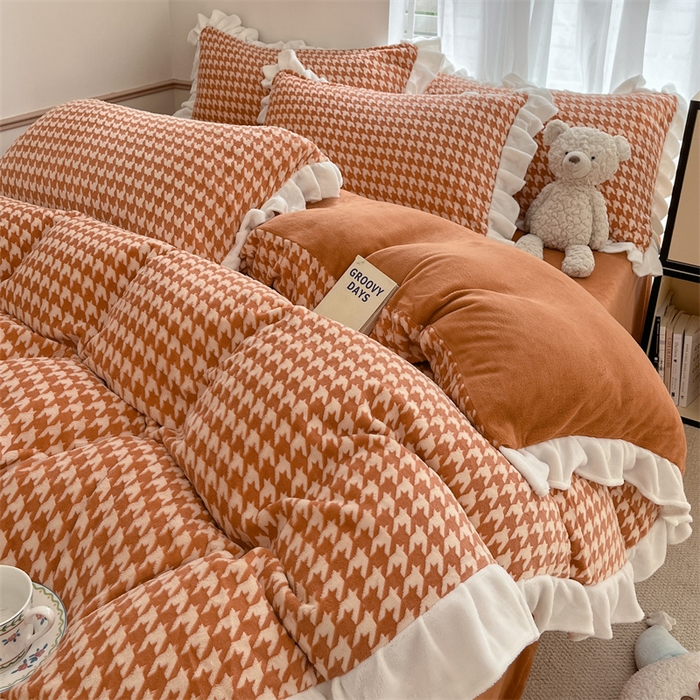 91家纺网 家纺一手货源 找家纺 星座家纺 2025新款千鸟格花边款牛奶绒四件套 千鸟格-焦糖