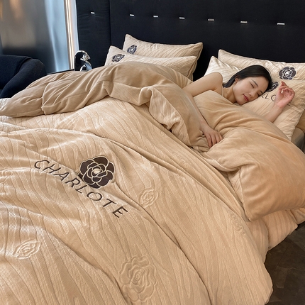 91家纺网 家纺一手货源 找家纺 （总）2024新款牛奶绒雕花轻奢刺绣三件套四件套