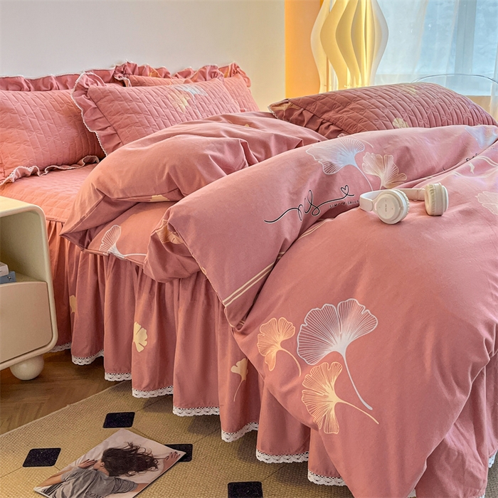 91家纺网 家纺一手货源 找家纺 缦彩 （支持一件定制）2024新款全棉夹棉加厚公主风磨毛床裙款四件套纯棉床罩床笠套件 风中倩影-豆沙