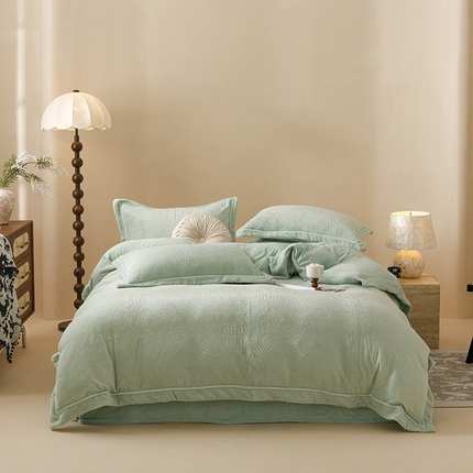 91家纺网 家纺一手货源 找家纺 （总）百寐 2024新款雕花织带牛奶绒1.8床单床笠四件套宽边法式轻奢风-浪漫雕花