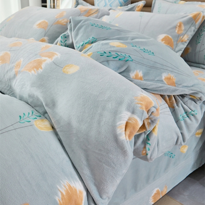 91家纺网 家纺一手货源 找家纺 卡迪亚 2024新款全消光牛奶绒印花四件套 芦苇花