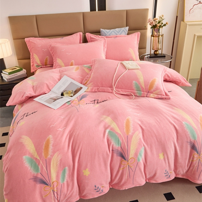 91家纺网 家纺一手货源 找家纺 卡迪亚 2024新款全消光牛奶绒印花四件套 稻花香