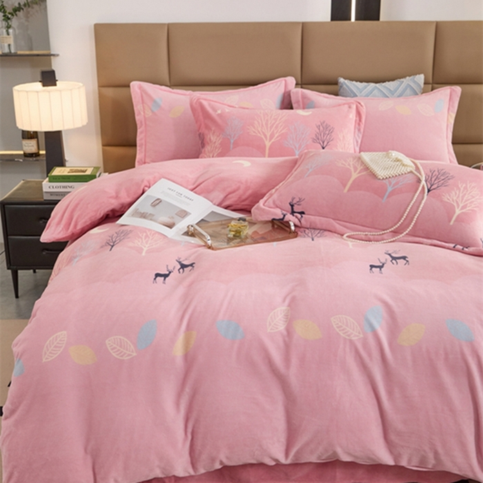 91家纺网 家纺一手货源 找家纺 卡迪亚 2024新款全消光牛奶绒印花四件套 小鹿