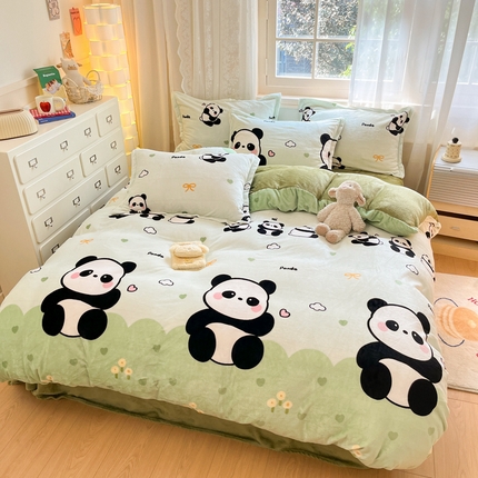 91家纺网 家纺一手货源 找家纺 2024新款高克重牛奶绒四件套-自然光 熊猫乐园