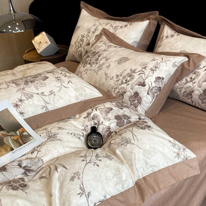 91家纺网 家纺一手货源 找家纺 慕晨 2024新款A类全棉贡缎磨毛数码印花高级宽边简奢款中高端四件套直播爆款 远黛-灰